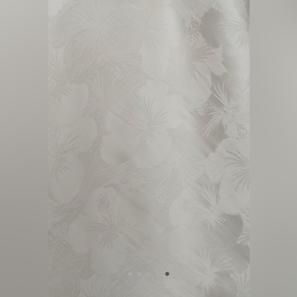 V. Chapman Grace Gown- SOLD OUT ONLINE - Picture 5 of 9